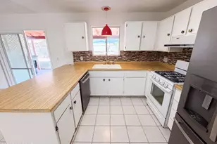 7949 E Manitoba Pl, Tucson, AZ 85730 - Photo 10