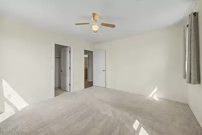 8136 W Booted Eagle Court, Tucson, AZ 85757 - Photo 30