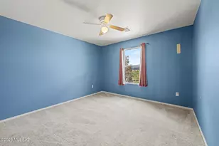 8136 W BOOTED Eagle Ct, Tucson, AZ 85757 - Photo 32