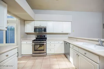 1980 W Muirhead Loop, Oro Valley, AZ 85737 - Photo 6