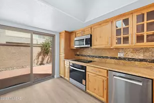 3160 N Brittlebush Ln, Tucson, AZ 85712 - Photo 16