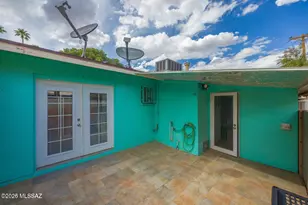 390 N Silverbell Rd, Tucson, AZ 85745 - Photo 16