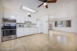 390 N Silverbell Rd, Tucson, AZ 85745 - Photo 6