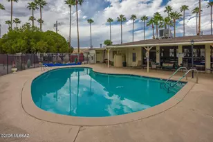 390 N Silverbell Rd, Tucson, AZ 85745 - Photo 18