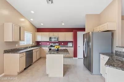 2681 S Chipshot Dr. Drive, Green Valley, AZ 85614 - Photo 12