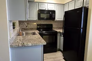 1810 E Blacklidge Dr, Tucson, AZ 85719 - Photo 6