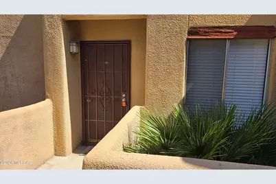 1810 E Blacklidge Drive #825, Tucson, AZ 85719 - Photo 2