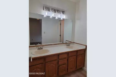 9689 N Donegal Place, Tucson, AZ 85742 - Photo 14