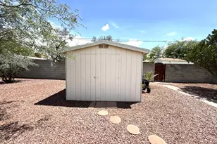 6660 E Koralee Dr, Tucson, AZ 85710 - Photo 28