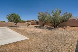 8437 W Green Kingfisher Ln, Tucson, AZ 85757 - Photo 20
