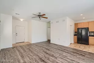 8437 W Green Kingfisher Ln, Tucson, AZ 85757 - Photo 2