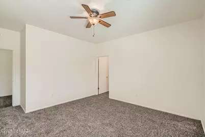 8437 W Green Kingfisher Lane, Tucson, AZ 85757 - Photo 10
