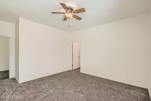 8437 W Green Kingfisher Ln, Tucson, AZ 85757 - Photo 10