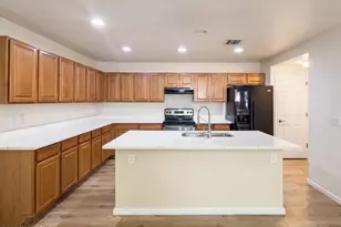 2724 N Saramano Ln, Tucson, AZ 85712 - Photo 6