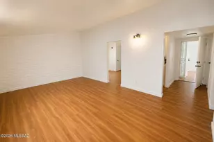 825 W Oahu Ln, Tucson, AZ 85756 - Photo 10
