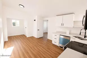825 W Oahu Ln, Tucson, AZ 85756 - Photo 18