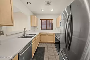 3067 W Country Hill Dr, Tucson, AZ 85742 - Photo 10