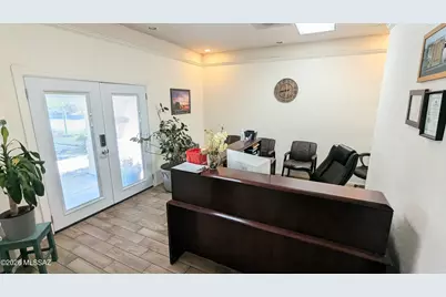 6103 E Grant Road, Tucson, AZ 85712 - Photo 6