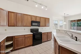 316 E Calle Mingo, Green Valley, AZ 85614 - Photo 8