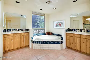 8865 E Honeybear Pl, Tucson, AZ 85749 - Photo 12