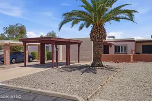 380 N Calle Del Brujo, Green Valley, AZ 85614 - Photo 1