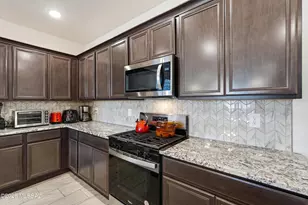 5716 S Bug Springs Loop, Tucson, AZ 85747 - Photo 8
