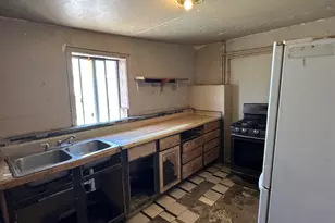 915 N Alder Ave, Tucson, AZ 85705 - Photo 2