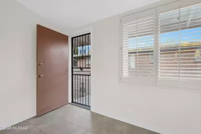5819 E Rosewood Street, Tucson, AZ 85711 - Photo 2