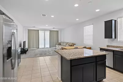 6484 E Via Jardin Verde, Tucson, AZ 85756 - Photo 10
