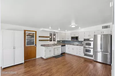 2441 W Wagon Wheels Drive, Tucson, AZ 85745 - Photo 12