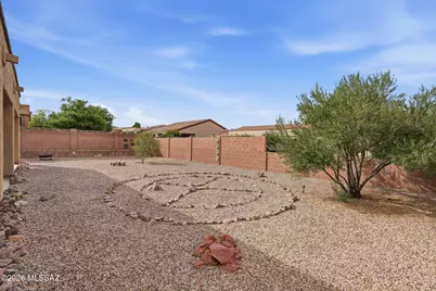 976 W Tenniel Drive, Green Valley, AZ 85614 - Photo 24