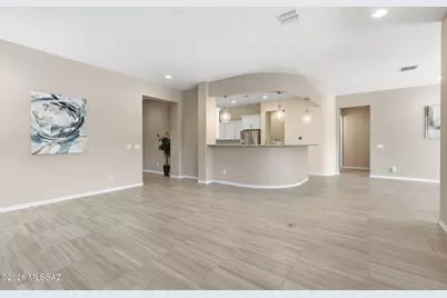 732 E Romsdalen Road, Oro Valley, AZ 85755 - Photo 12