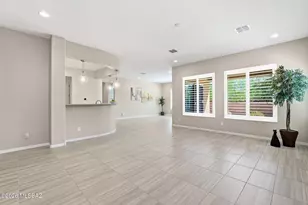 732 E Romsdalen Rd, Oro Valley, AZ 85755 - Photo 10