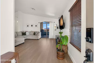 7990 W Sunfire Drive, Tucson, AZ 85743 - Photo 8