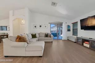 7990 W Sunfire Dr, Tucson, AZ 85743 - Photo 8