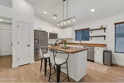 7990 W Sunfire Drive, Tucson, AZ 85743 - Photo 14