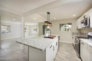 4243 E Los Robles St, Tucson, AZ 85712 - Photo 8