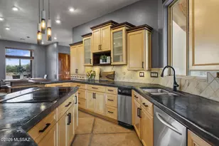 18701 S Copper Cave Dr, Sahuarita, AZ 85629 - Photo 10