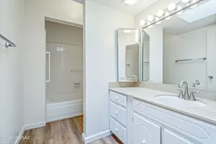 6932 E VÃ­a Dorado, Tucson, AZ 85715 - Photo 20