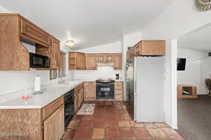 3071 S Eastview Ave, Tucson, AZ 85730 - Photo 8