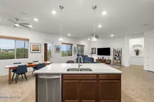 887 S Castar Dr, Tucson, AZ 85745 - Photo 22