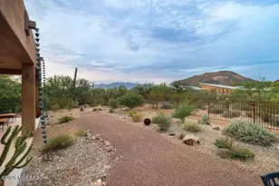 887 S Castar Dr, Tucson, AZ 85745 - Photo 10