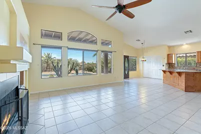 7949 N Wildomar Drive, Tucson, AZ 85743 - Photo 2