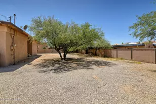 1011 E Halcyon Rd, Tucson, AZ 85719 - Photo 14