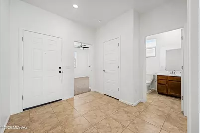 7803 S Sugarbend Drive, Tucson, AZ 85757 - Photo 10