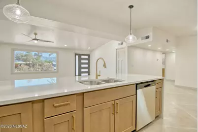 7022 E 5th Street, Tucson, AZ 85710 - Photo 6