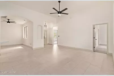1374 W Blooming Desert Way, Oro Valley, AZ 85737 - Photo 10