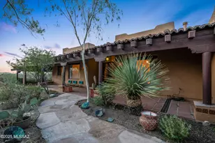 5480 W Sharpshooter Ct, Tucson, AZ 85743 - Photo 2