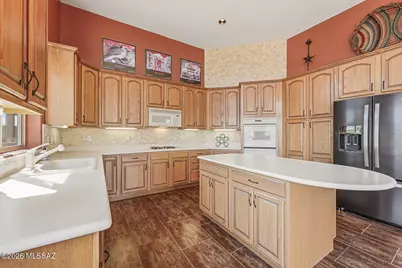 1947 W Pinetop Drive, Green Valley, AZ 85622 - Photo 20
