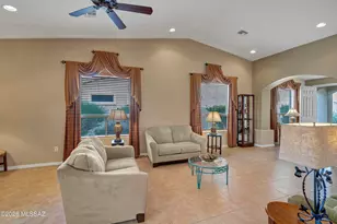 716 W Shadow Wood St, Green Valley, AZ 85614 - Photo 10